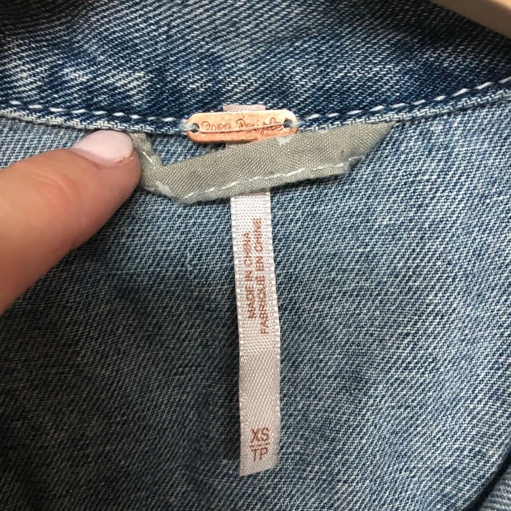 | Free People | Jean Jacket. Size XS. - Picture 2 of 3